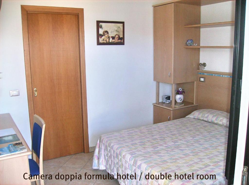 Hotel Residence Riviera Calabra Zambrone Pokoj fotografie